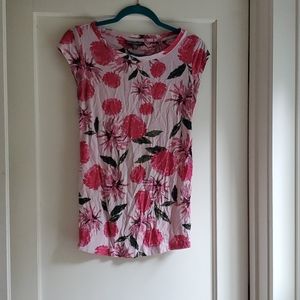 Pea in the Pod maternity flower tee shirt